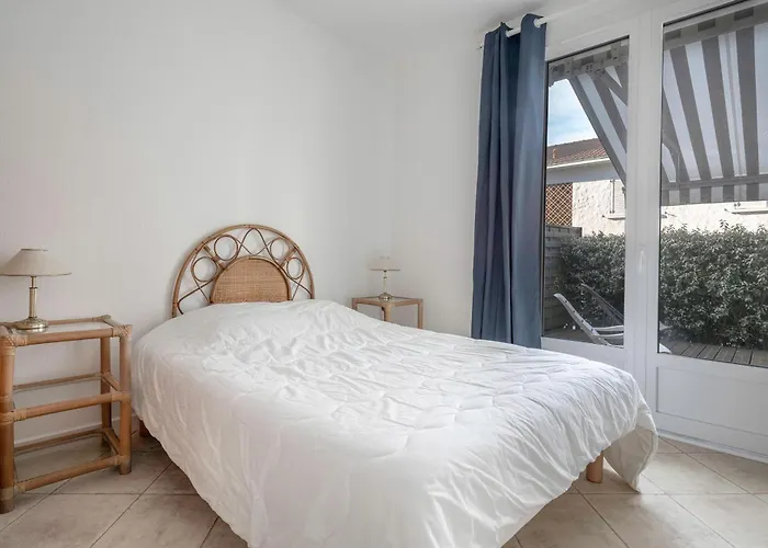 20m De La - Terrasse - Pour 6 *