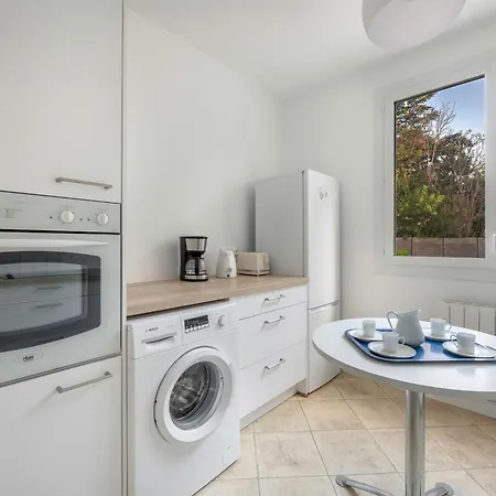 Apartamento 20m De La - Terrasse - Pour 6 *